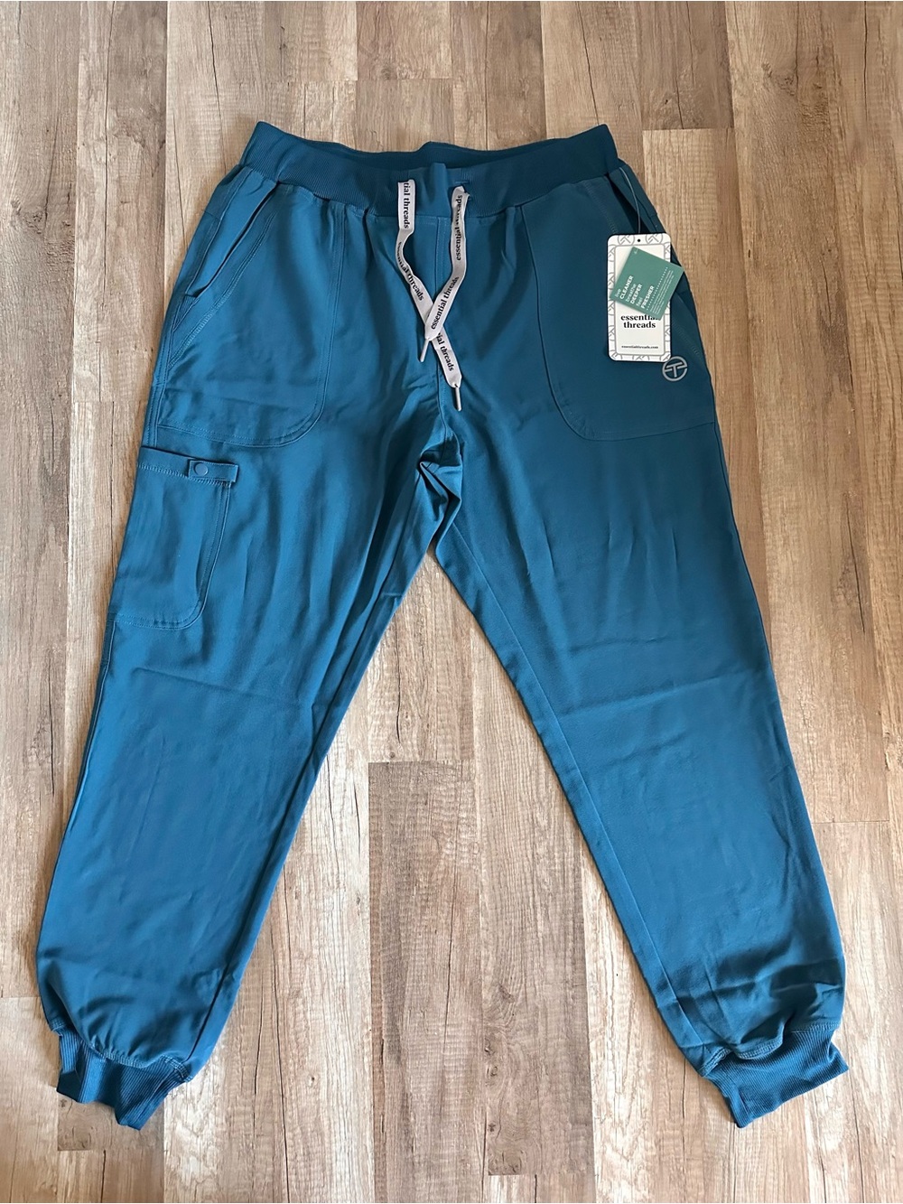 Essentials Threads scrub joggers Caribbean blue size L (women’s)
